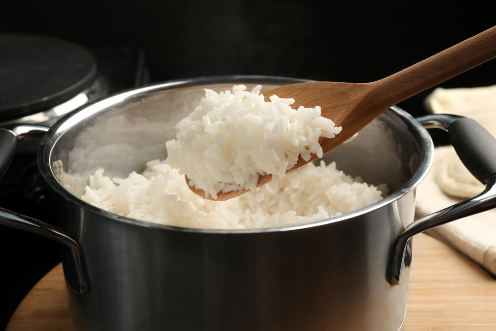 HOW TO COOK RICE IN A POT